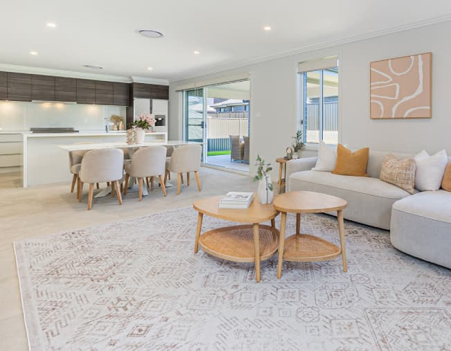 Healine Image 651 x 507 Sept 25